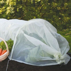 Giant Micromesh Tunnel